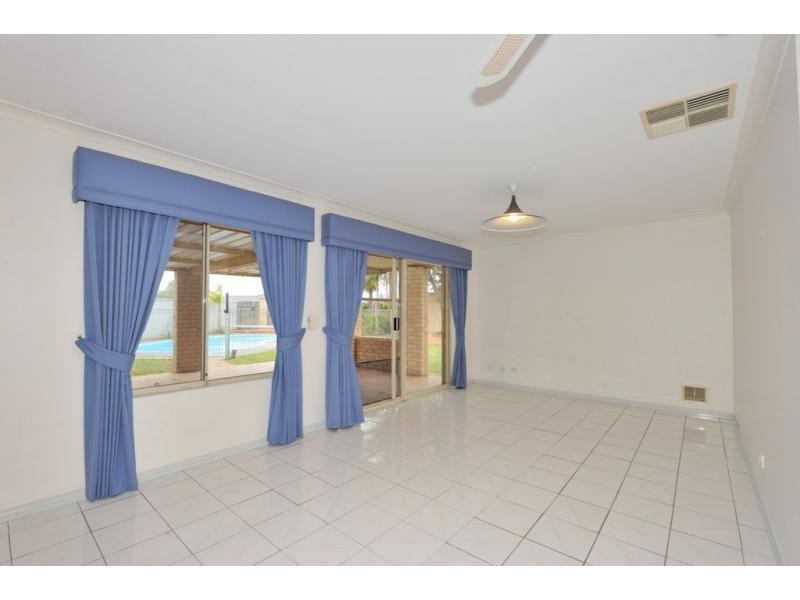 15 Elysee Court, Port Kennedy WA 6172