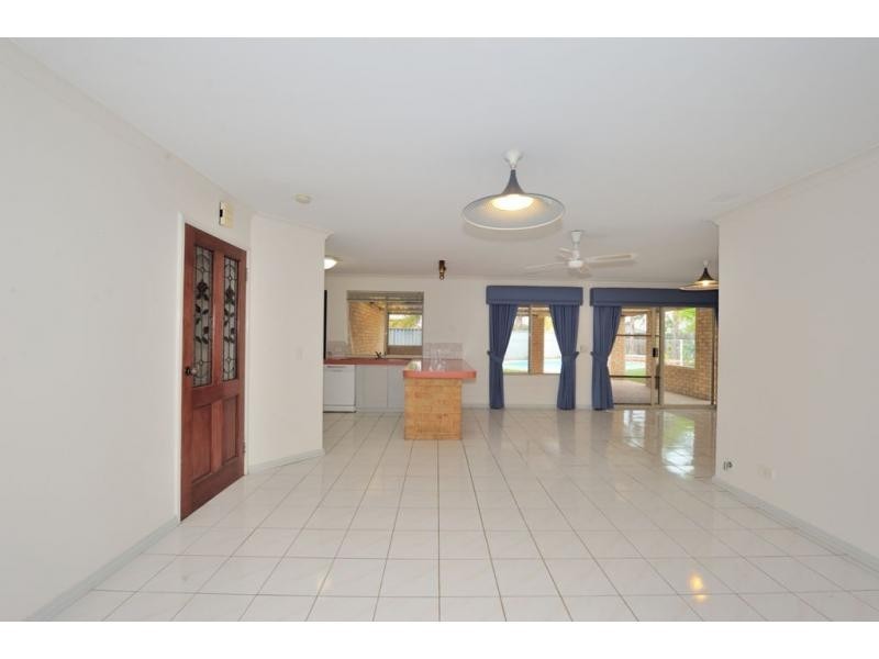 15 Elysee Court, Port Kennedy WA 6172