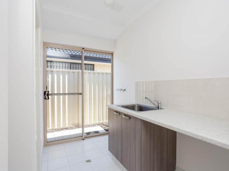 113 Sapphire Chase, Wellard WA 6170