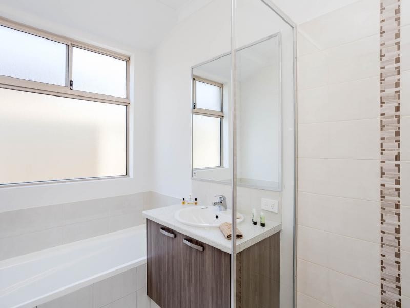 113 Sapphire Chase, Wellard WA 6170