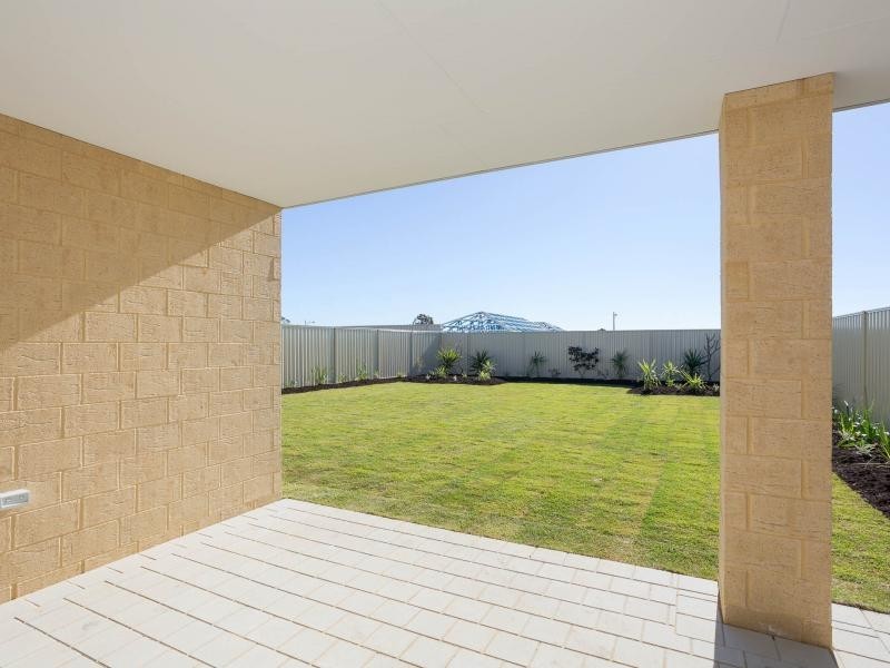 113 Sapphire Chase, Wellard WA 6170