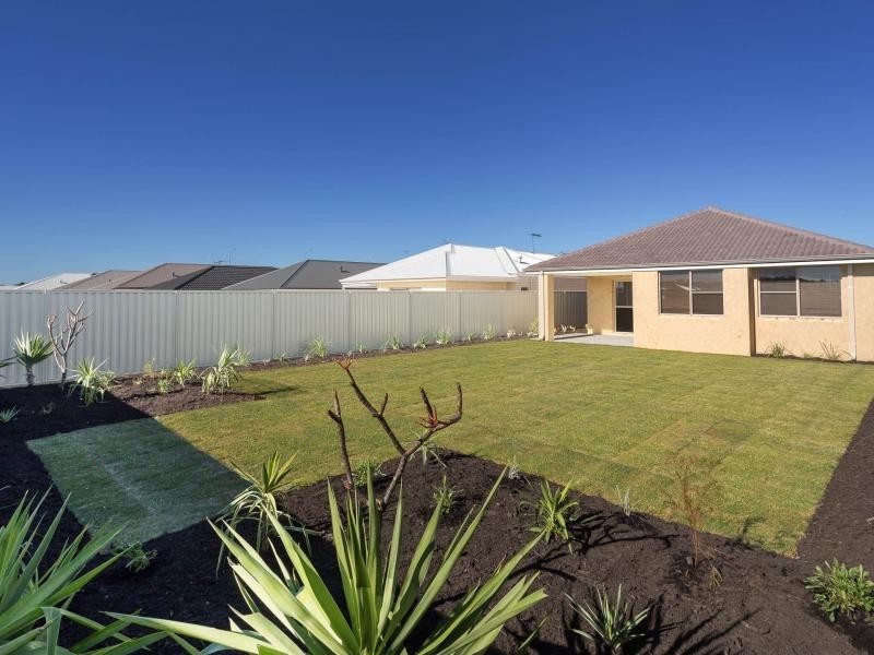 113 Sapphire Chase, Wellard WA 6170