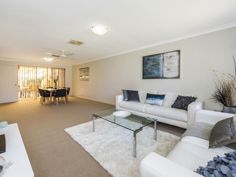 1/14 Forward Street, Manning WA 6152