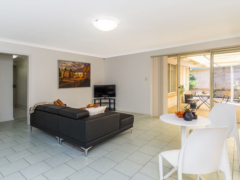 1/14 Forward Street, Manning WA 6152