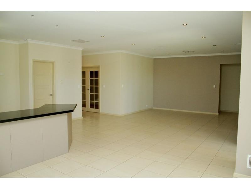 6 Norwich Way, High Wycombe WA 6057