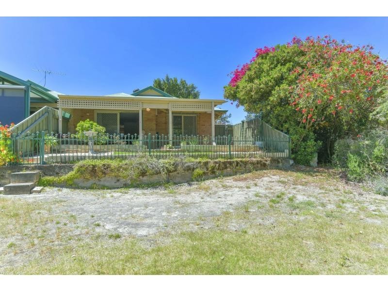 1/4 Alder Court, Ballajura WA 6066