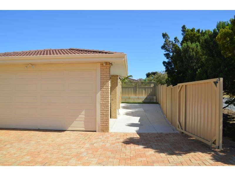 2 Sentron Place, Merriwa WA 6030