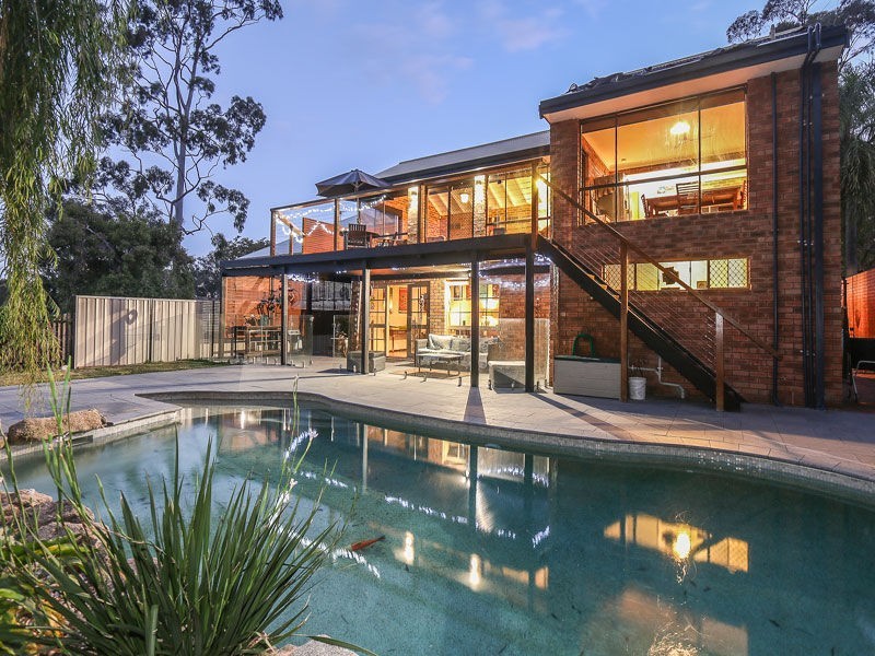 14 Anzac Terrace, Bassendean WA 6054