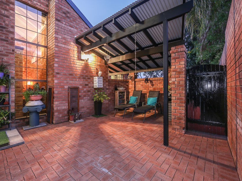 14 Anzac Terrace, Bassendean WA 6054