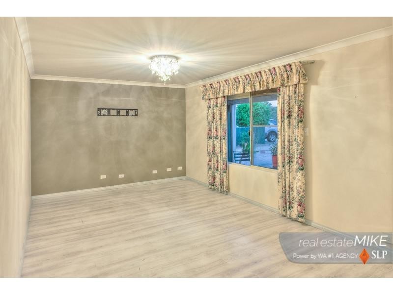 12 Winchester Place, Ballajura WA 6066