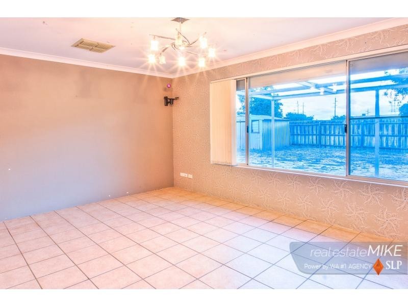 12 Winchester Place, Ballajura WA 6066