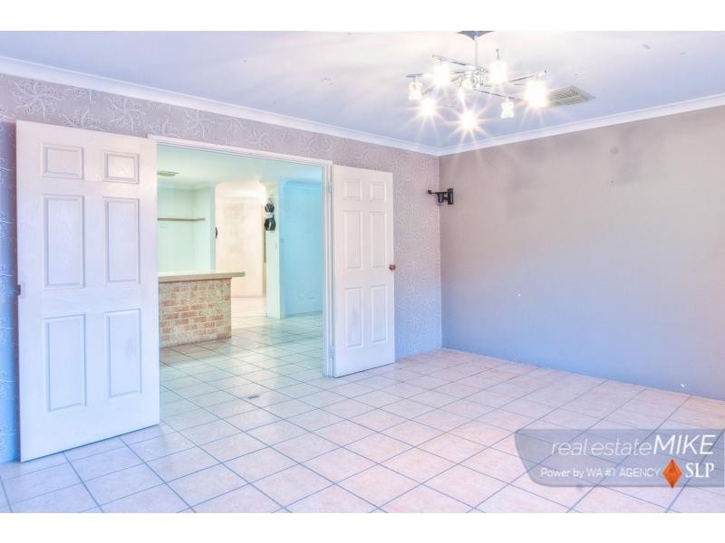 12 Winchester Place, Ballajura WA 6066