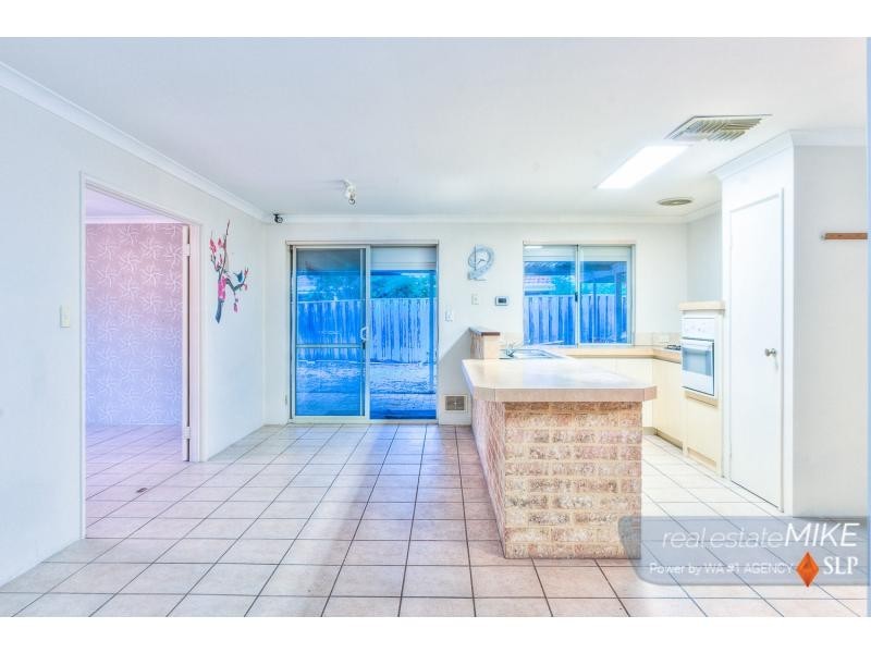 12 Winchester Place, Ballajura WA 6066