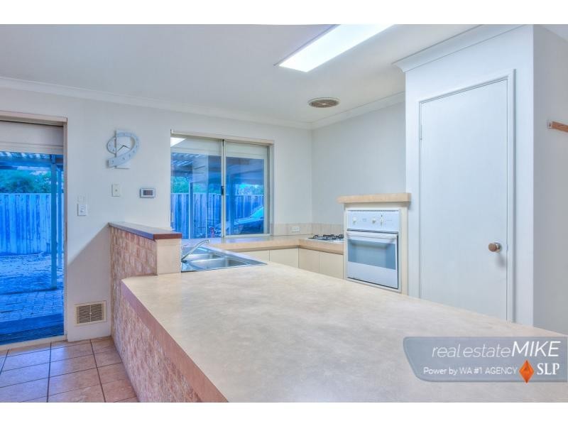 12 Winchester Place, Ballajura WA 6066