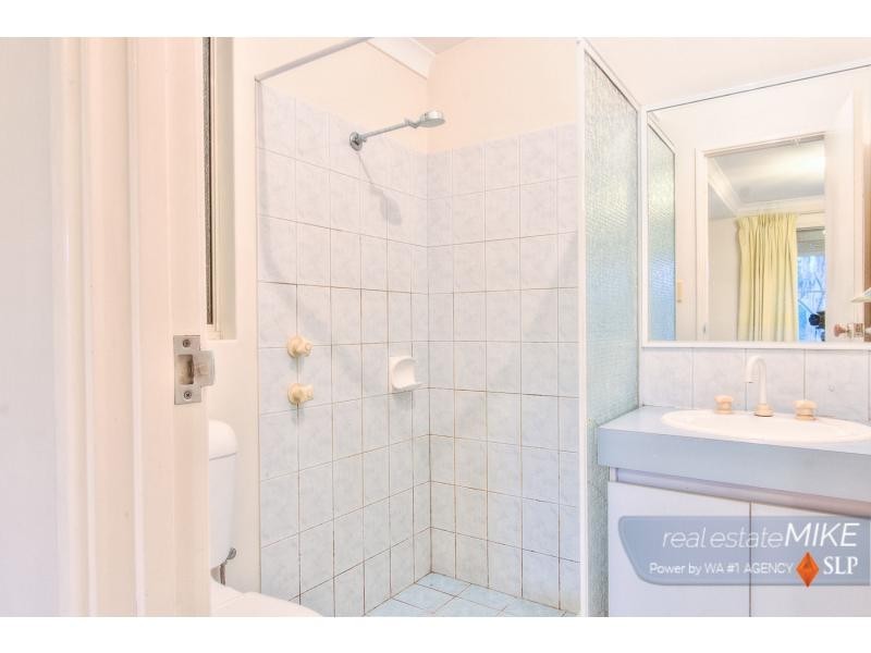 12 Winchester Place, Ballajura WA 6066