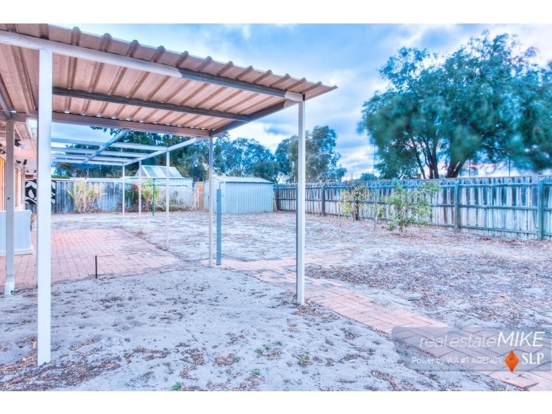 12 Winchester Place, Ballajura WA 6066