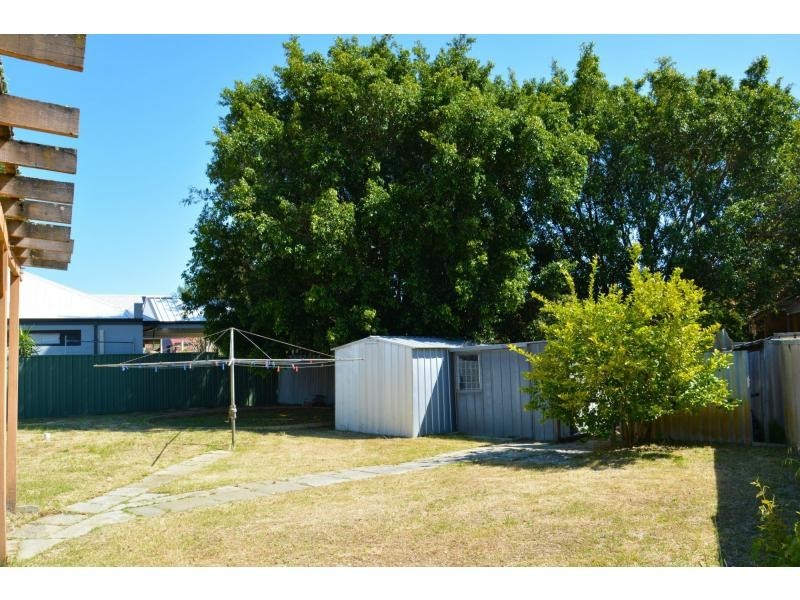 381 Hardey Road, Cloverdale WA 6105