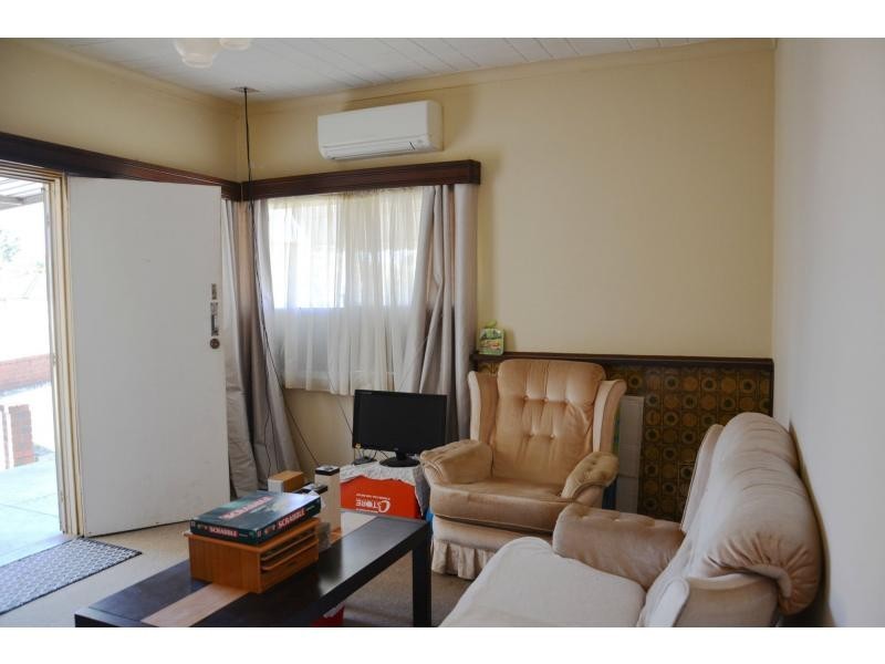 381 Hardey Road, Cloverdale WA 6105