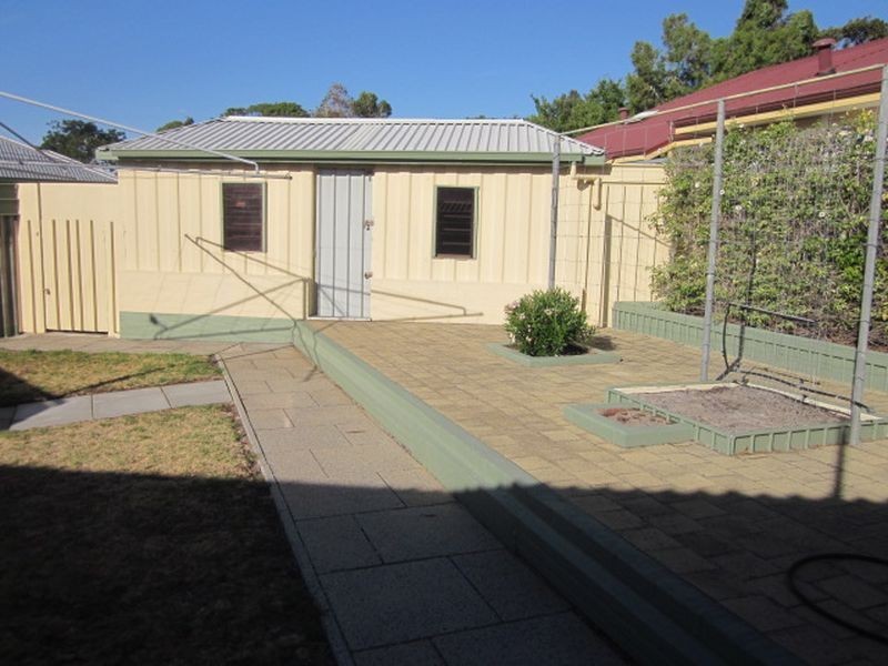 30 Stratton Street, Hamilton Hill WA 6163