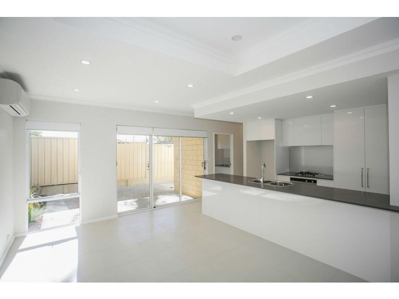 176A Ravenswood Drive, Nollamara WA 6061