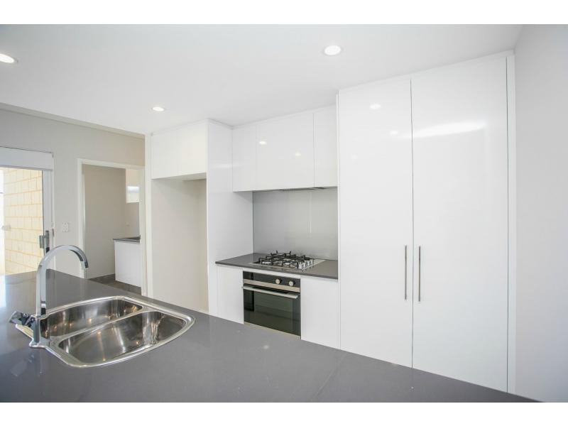 176A Ravenswood Drive, Nollamara WA 6061