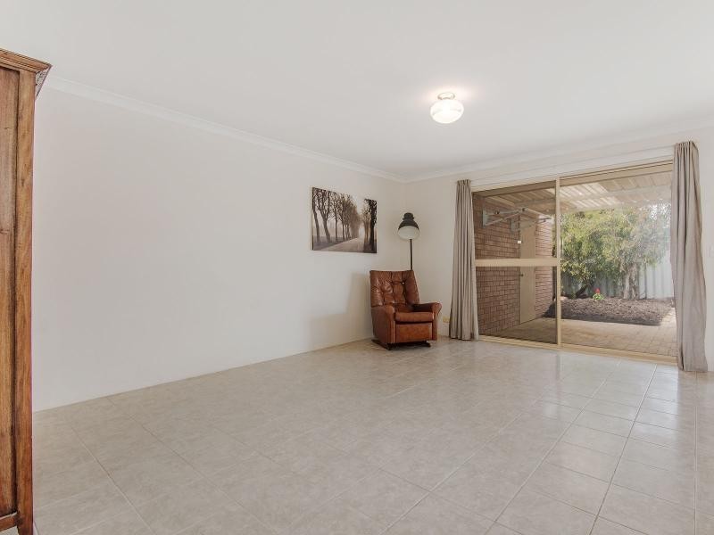 10/98 Simpson Avenue, Rockingham WA 6168