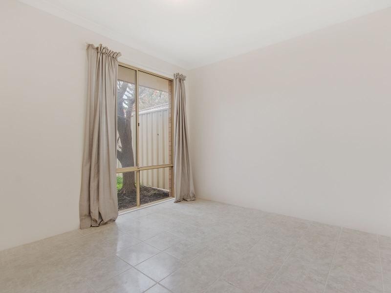 10/98 Simpson Avenue, Rockingham WA 6168