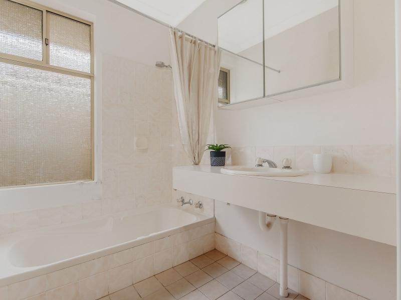 10/98 Simpson Avenue, Rockingham WA 6168