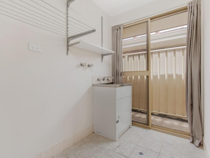 10/98 Simpson Avenue, Rockingham WA 6168