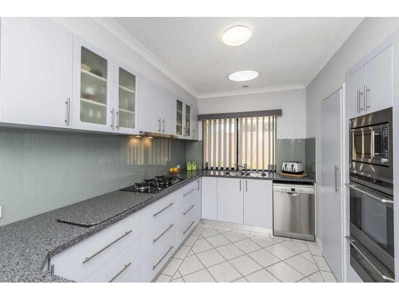 17 Warner Court, Manning WA 6152