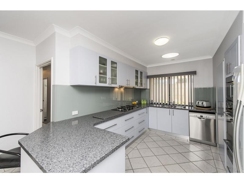 17 Warner Court, Manning WA 6152