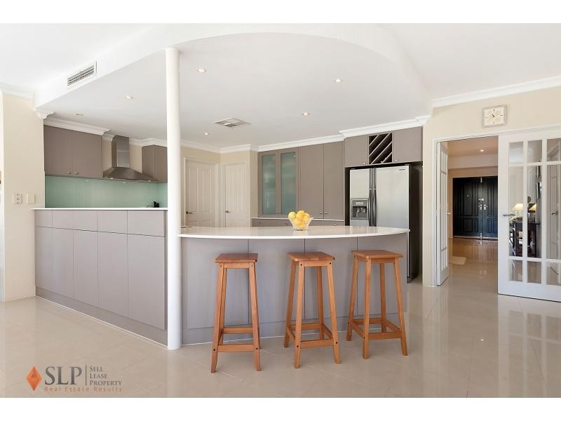 16 Glen Iris Drive, Jandakot WA 6164