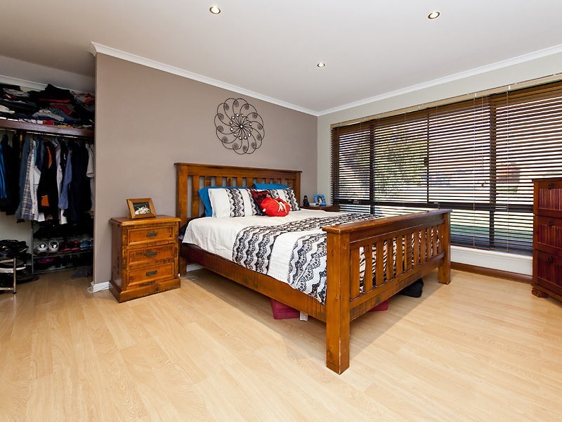 16 Kartner Road, Tapping WA 6065