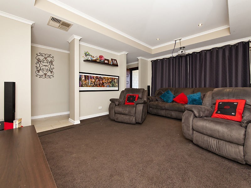 16 Kartner Road, Tapping WA 6065