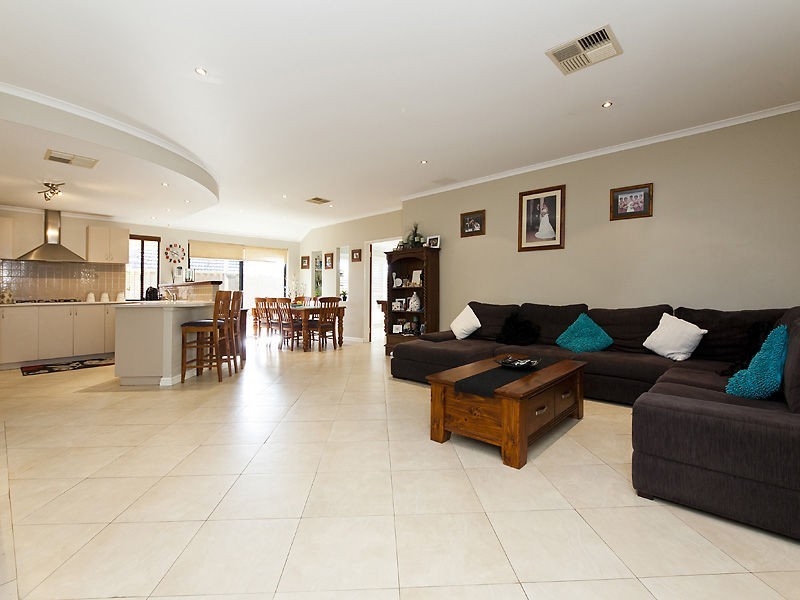 16 Kartner Road, Tapping WA 6065