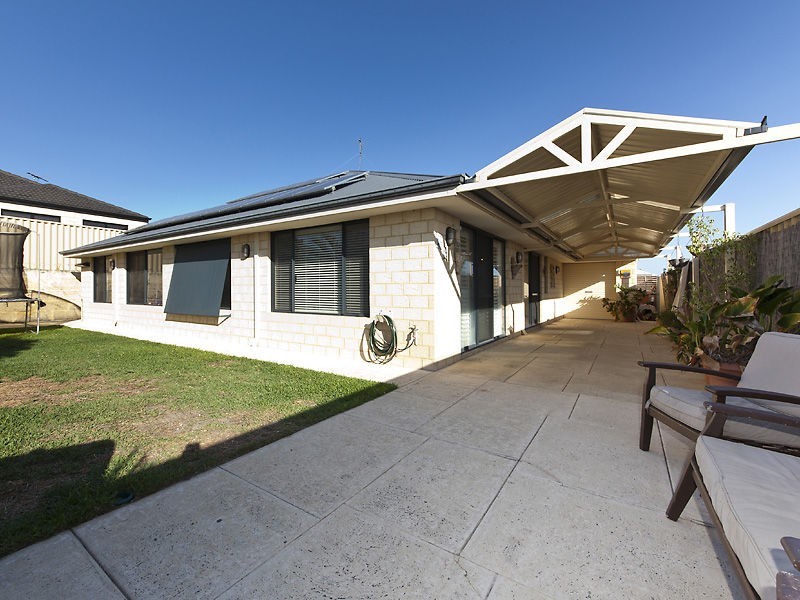 16 Kartner Road, Tapping WA 6065