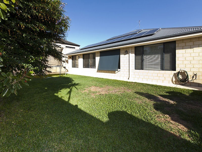 16 Kartner Road, Tapping WA 6065