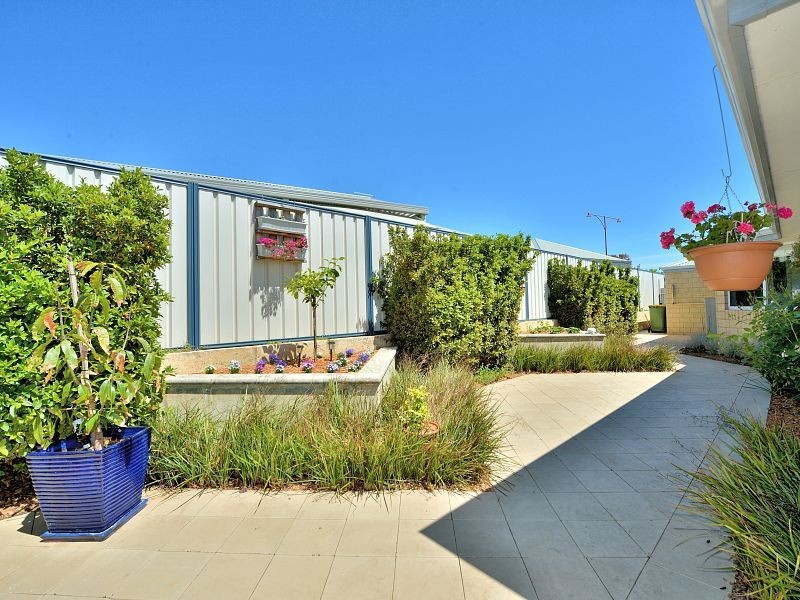 19 Broadstone Vista, Meadow Springs WA 6210