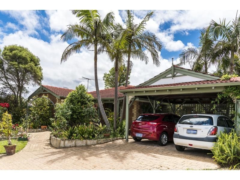 8 Oakwood Court, Beechboro WA 6063