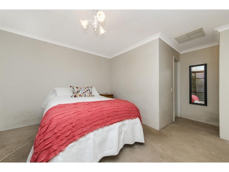 8 Oakwood Court, Beechboro WA 6063