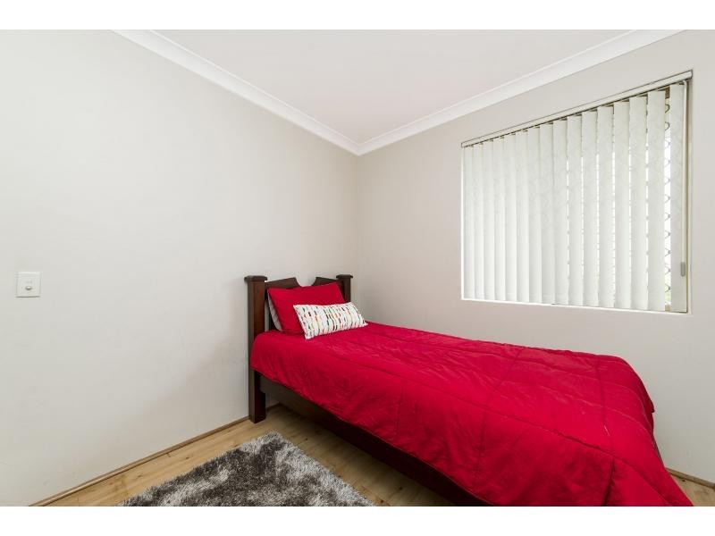 8 Oakwood Court, Beechboro WA 6063