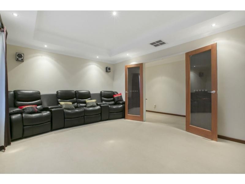 106 Rae Road, Shoalwater WA 6169