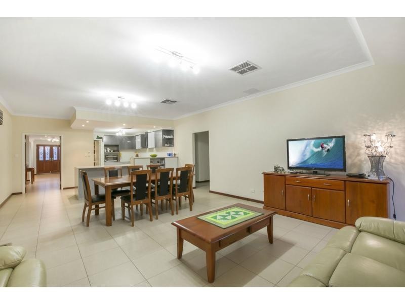 106 Rae Road, Shoalwater WA 6169