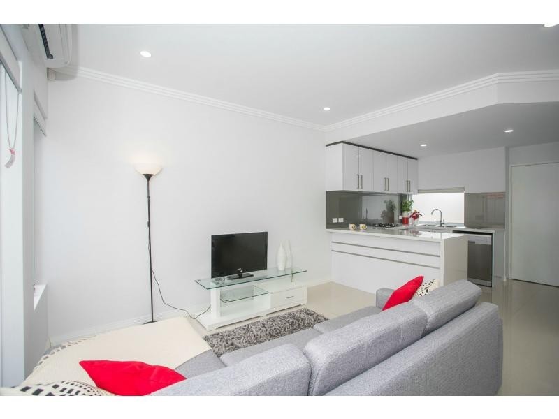 16A Newhaven Way, Nollamara WA 6061