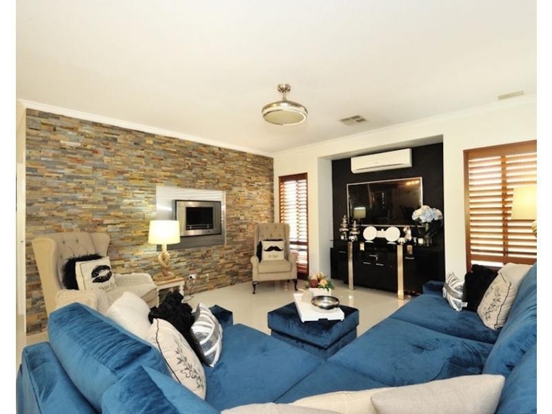 17 Australis Circle, Wannanup WA 6210