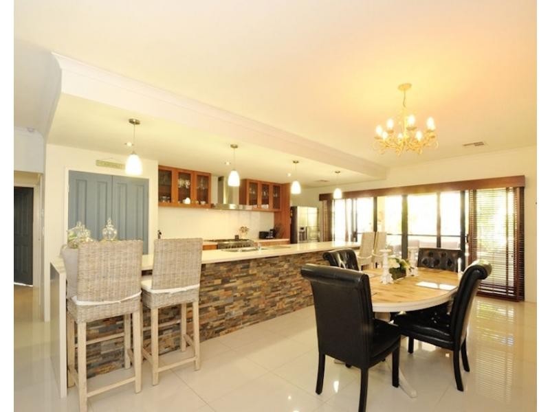 17 Australis Circle, Wannanup WA 6210