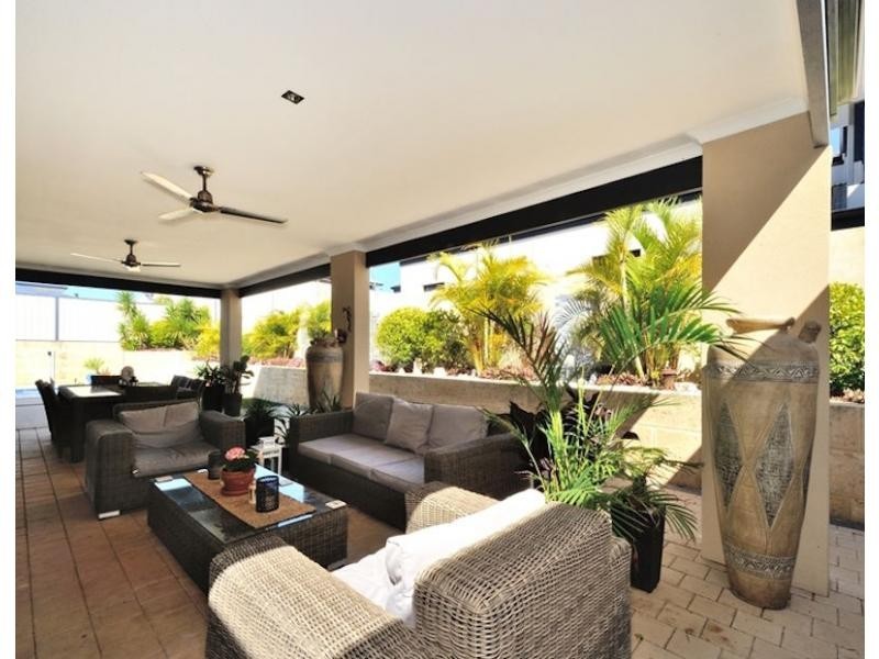 17 Australis Circle, Wannanup WA 6210