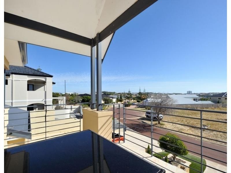 17 Australis Circle, Wannanup WA 6210