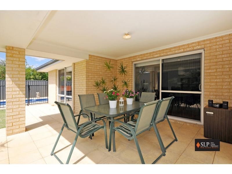 22 Cowra Turn, Aveley WA 6069
