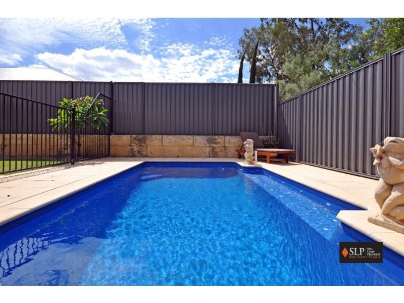 22 Cowra Turn, Aveley WA 6069